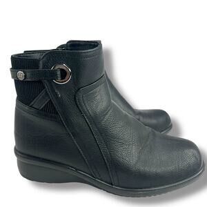 Harborsides Black Booties Size 9 Black Lightweight faux Leather flexible gore